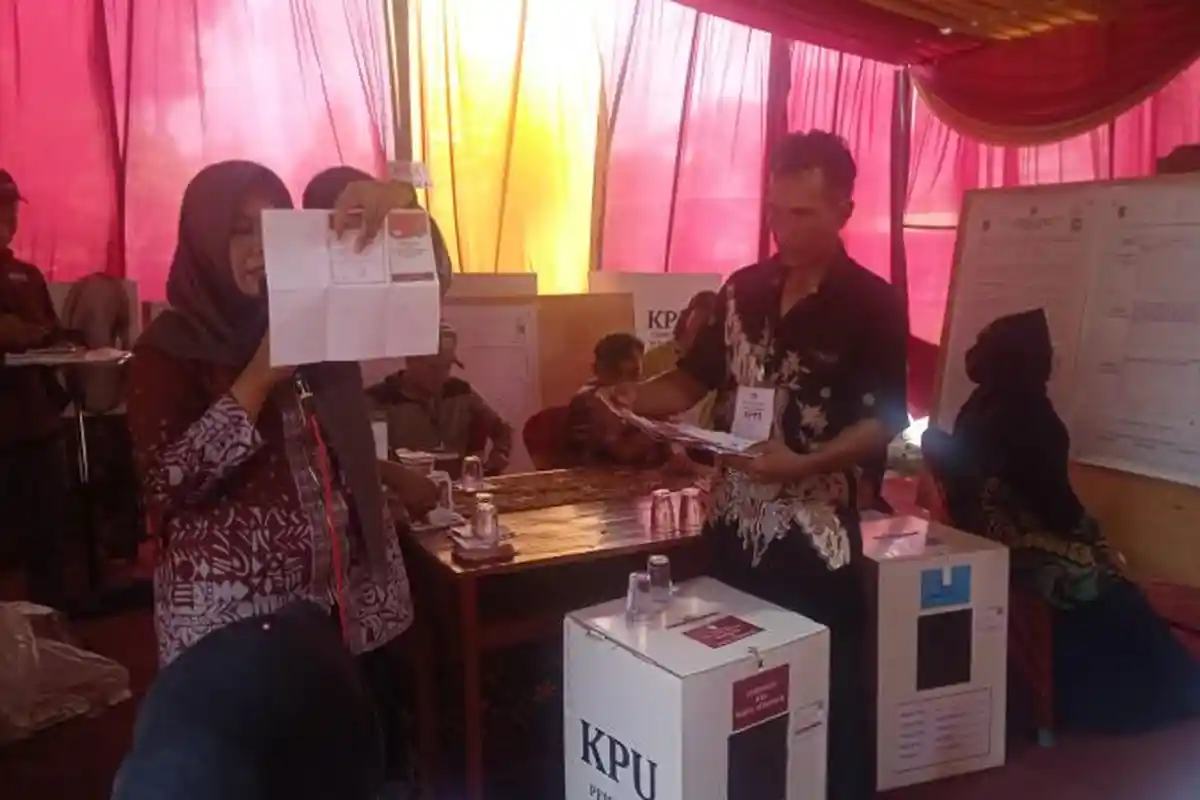 Pilgub Jatim, Khofifah-Emil Unggul di TPS Tempat Cabup Jember Gus Fawait Mencoblos