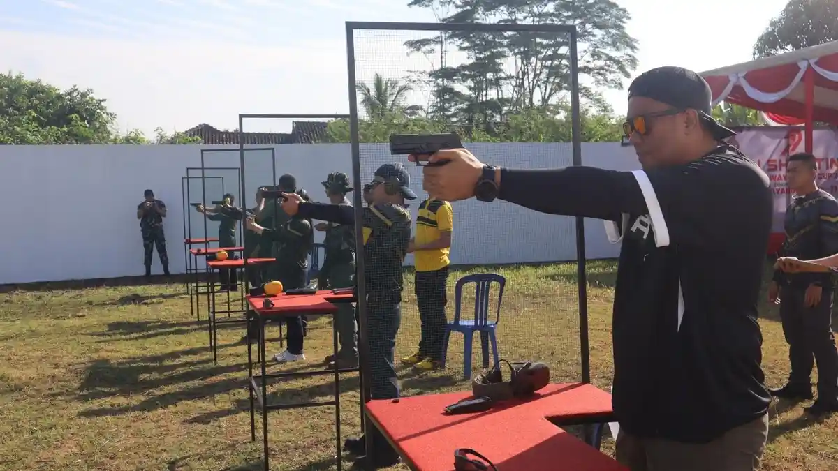 Jalin Sinergitas, Kapolres Way Kanan Polda Lampung Gelar Fun Shooting