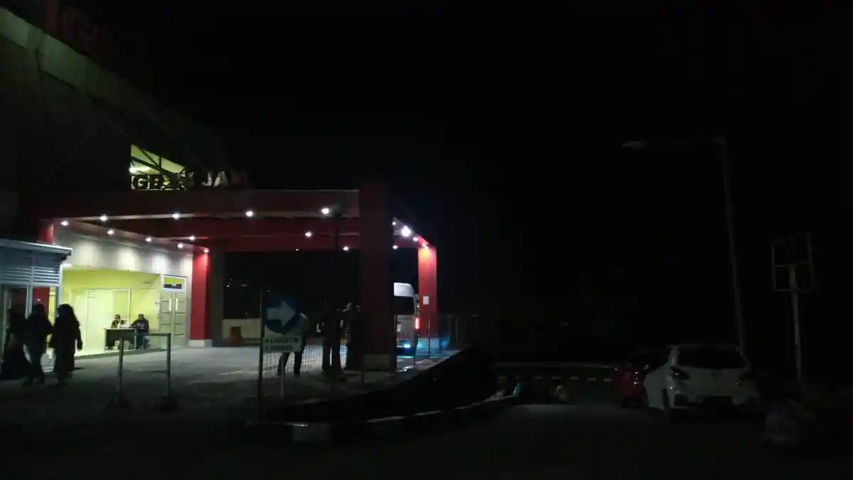 Awalnya Pusing Sejam Kemudian Muntah hingga Mencret, Belasan Orang Dilarikan ke IGD RS Unand