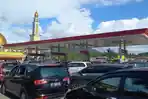 Antrean-kendaraan-di-SPBU-Simbuang-Jl-Jedral-Sudirman-Keluraha.jpg