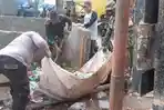 TNI-Polri-bersama-Pemda-bersihkan-sampah.jpg