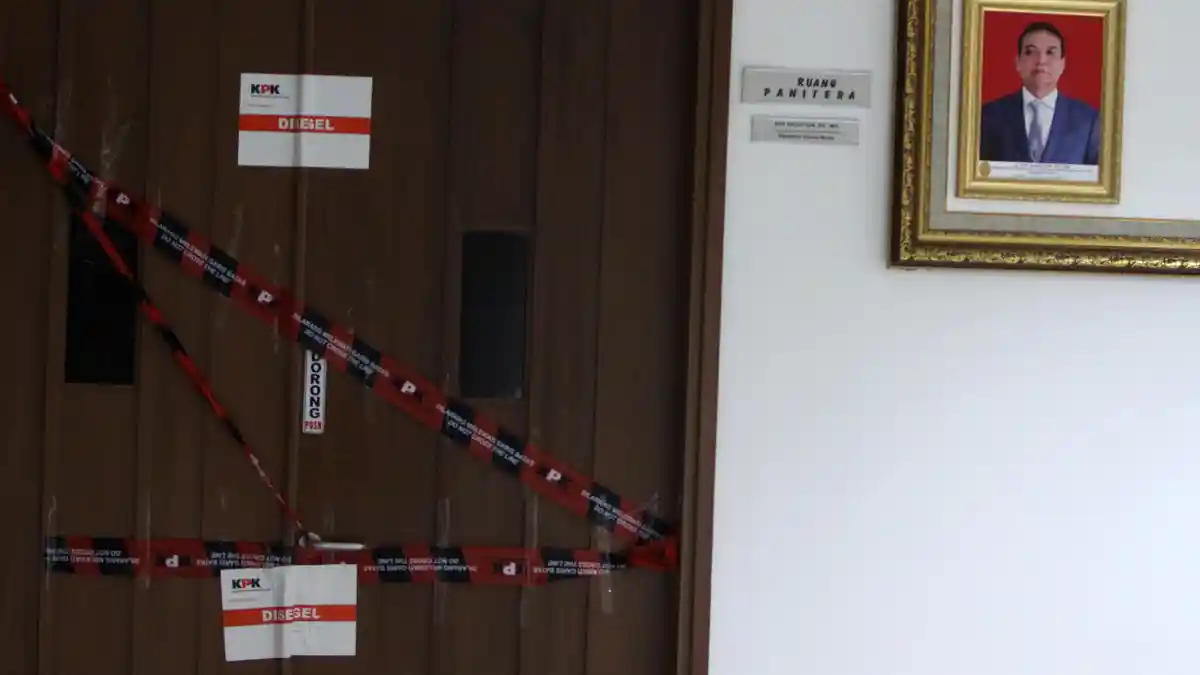 Tertangkap Terima Suap Rp 50 Juta, Panitera PN Jakarta Pusat Jadi Tersangka
