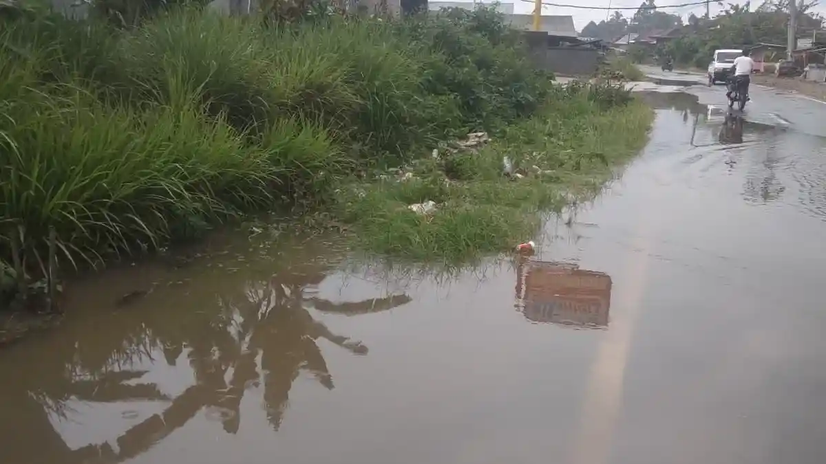 Hujan 30 Menit, Desa di Batu Brak Dilanda Banjir