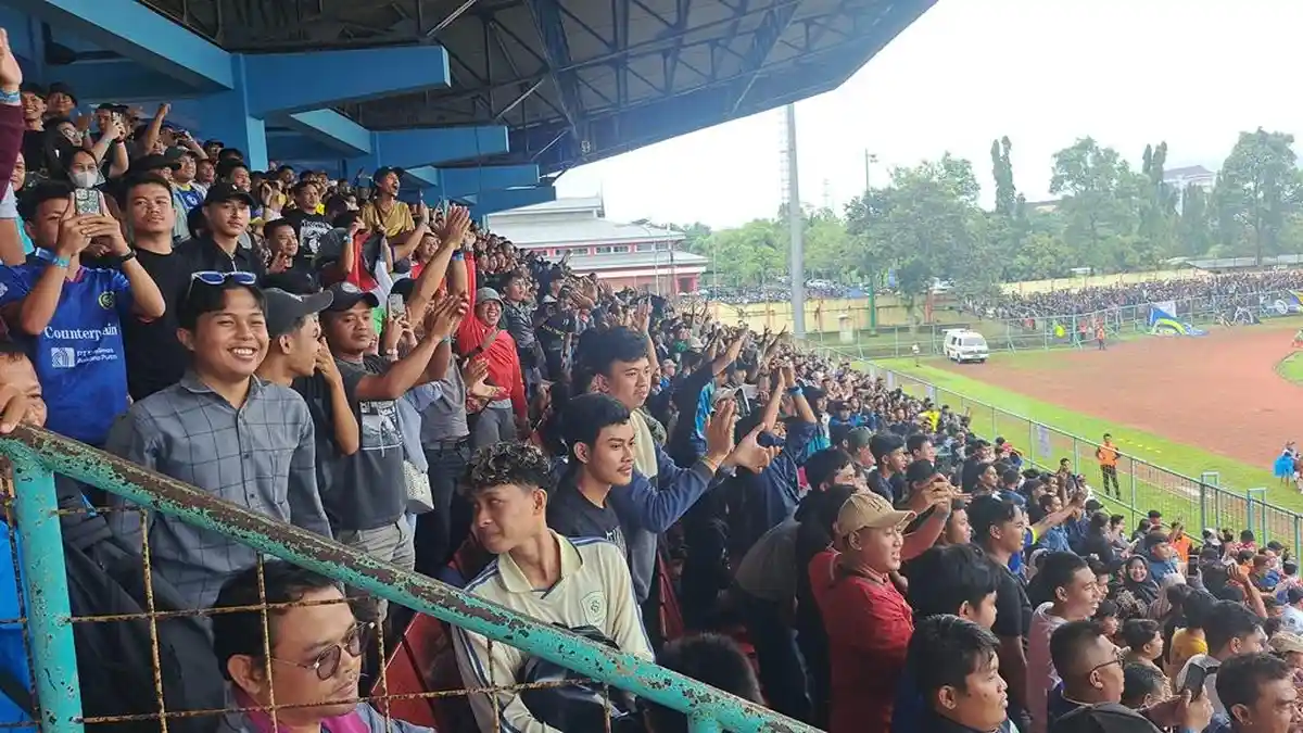 Loyalitas Suporter Ngapak, Persibas Adalah Harga Diri Daerah