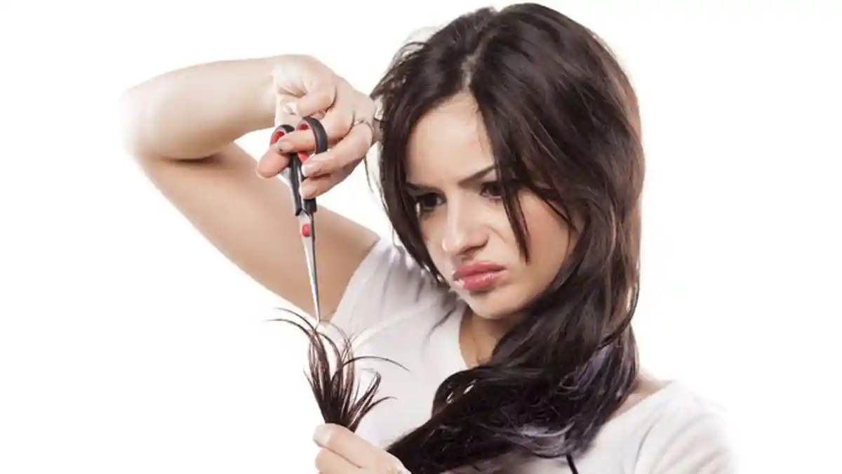 Tak Perlu Pergi ke Salon, Kamu Bisa Atasi Rambut Bercabang dengan 3 Cara Sederhana Ini