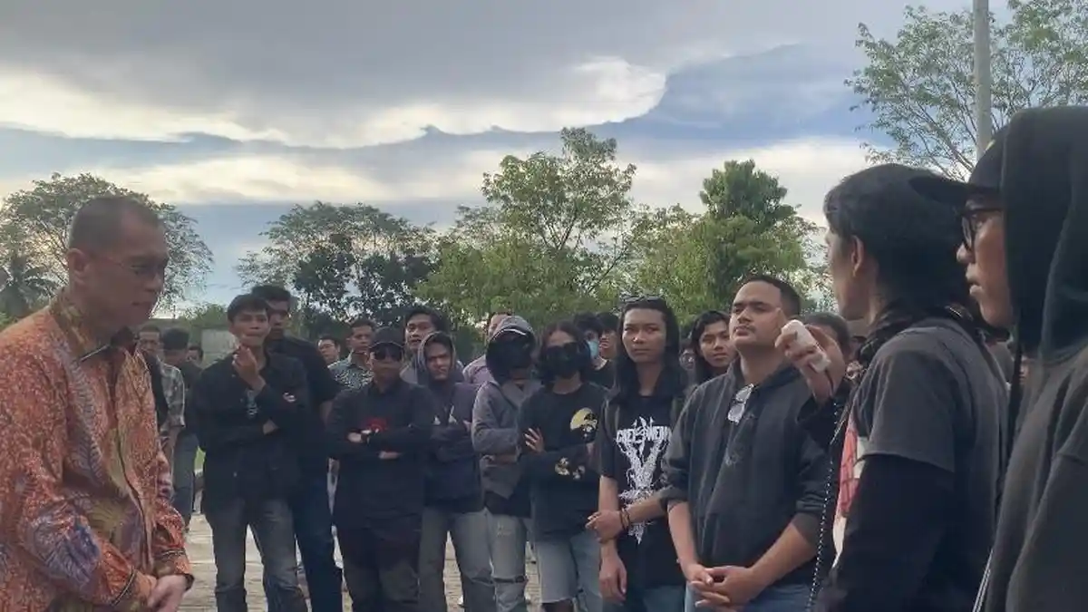 KLARIFIKASI Rektor Untan Usai Digeruduk Mahasiswa, Garuda Wiko Minta Maaf