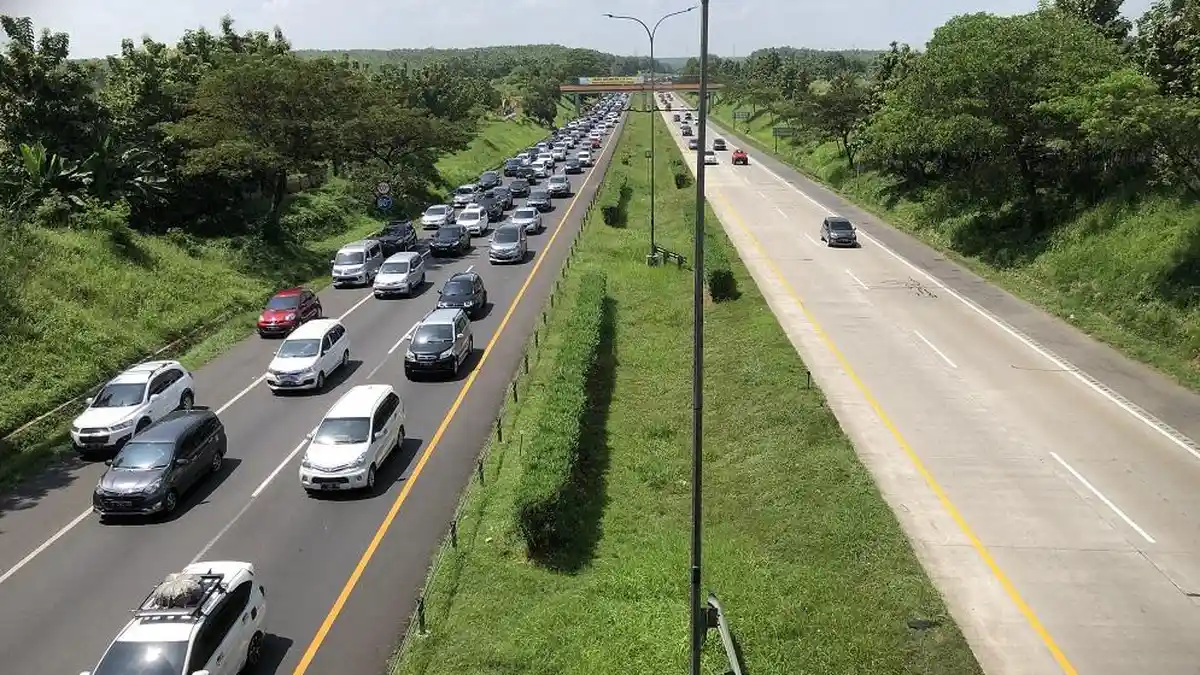 Ganjil Genap Berlaku Saat Arus Mudik dan Balik Lebaran, Mobil Listrik Tidak Termasuk
