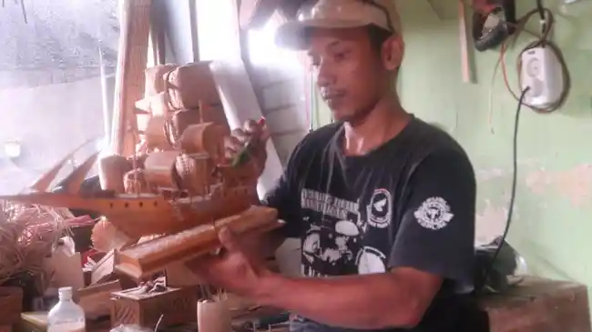 Tetap-berkarya.jpg