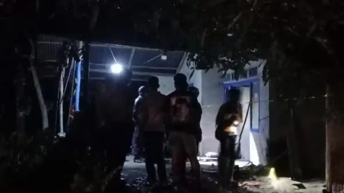 BREAKING NEWS - Heboh, Warga Temukan Mayat di Rumah Kebun Desa Kacang Butor