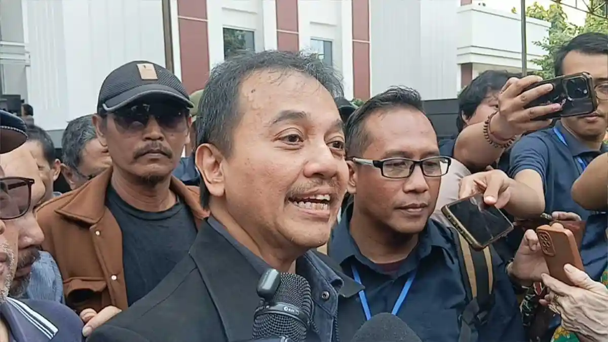 Dukung Dokter Tifa Langsung di PN Jaktim, Roy Suryo Utarakan 3 Doa untuk Sang Sahabat - Tribunjakarta.com