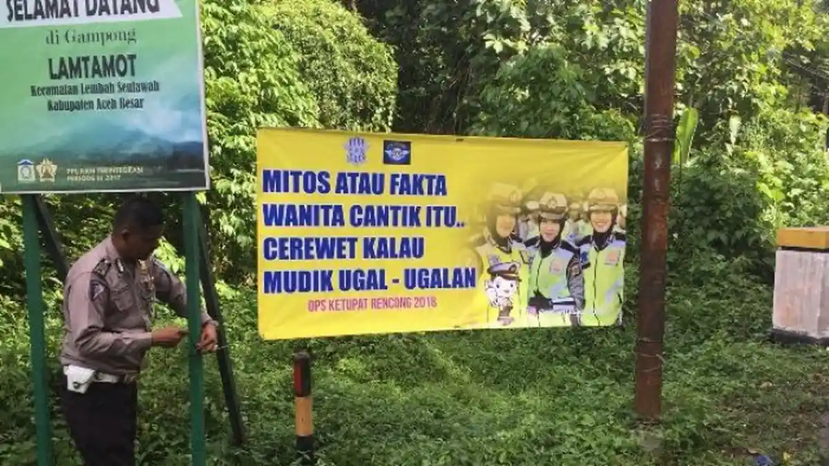 Pesan Kreatif dan Berbau Kocak Ini Biki Pengendara 