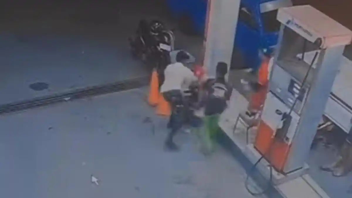 Breaking News: Pria Bercelana Loreng Aniaya Operator SPBU di Luwuk Banggai