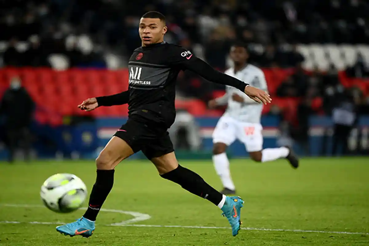 Jadwal 16 Besar Liga Champions 2022 Live SCTV Rabu Kamis, Menanti Adu Tajam Mbappe vs Benzema