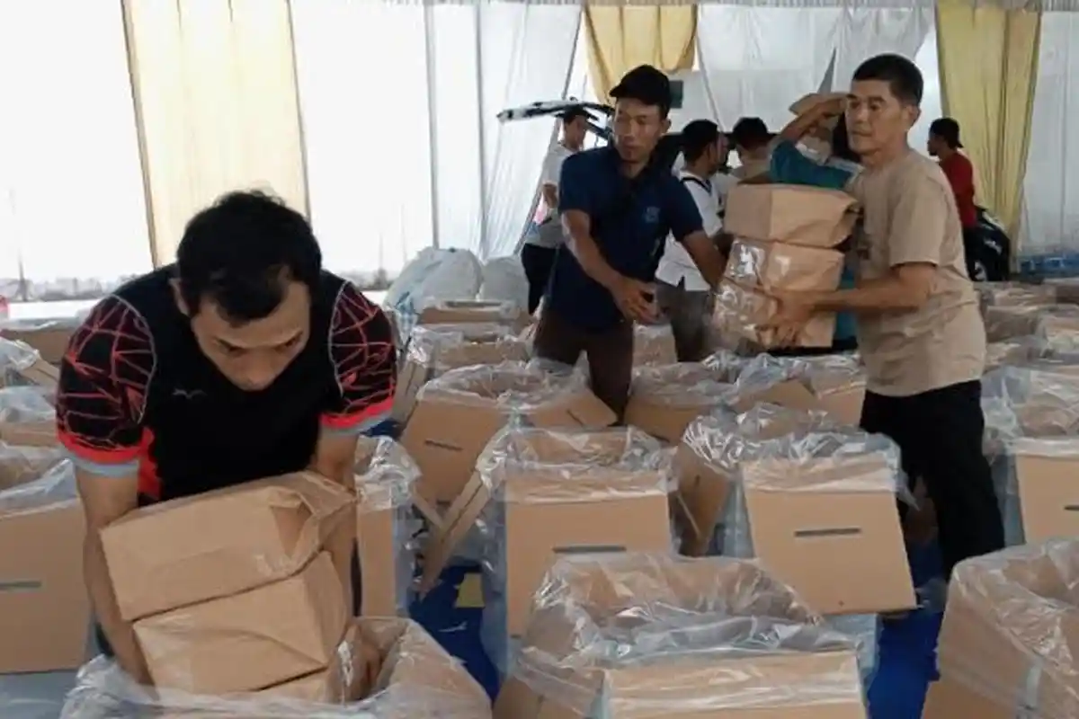 Terkendala Tempat, Setting dan Packing Logistik Pemilu di KPU Tulungagung Masih Dapat 8 Kecamatan