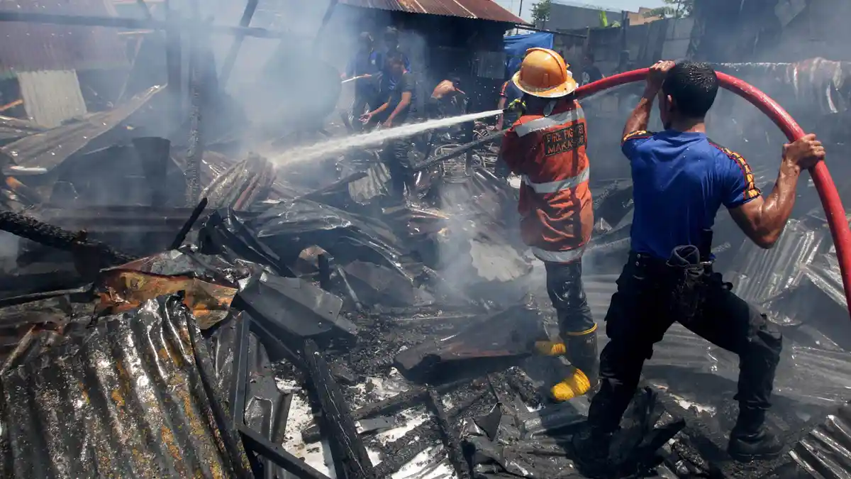 Warga Baru Menyadari Keberadaan Mbok Buma yang Lumpuh Setelah Api Padam