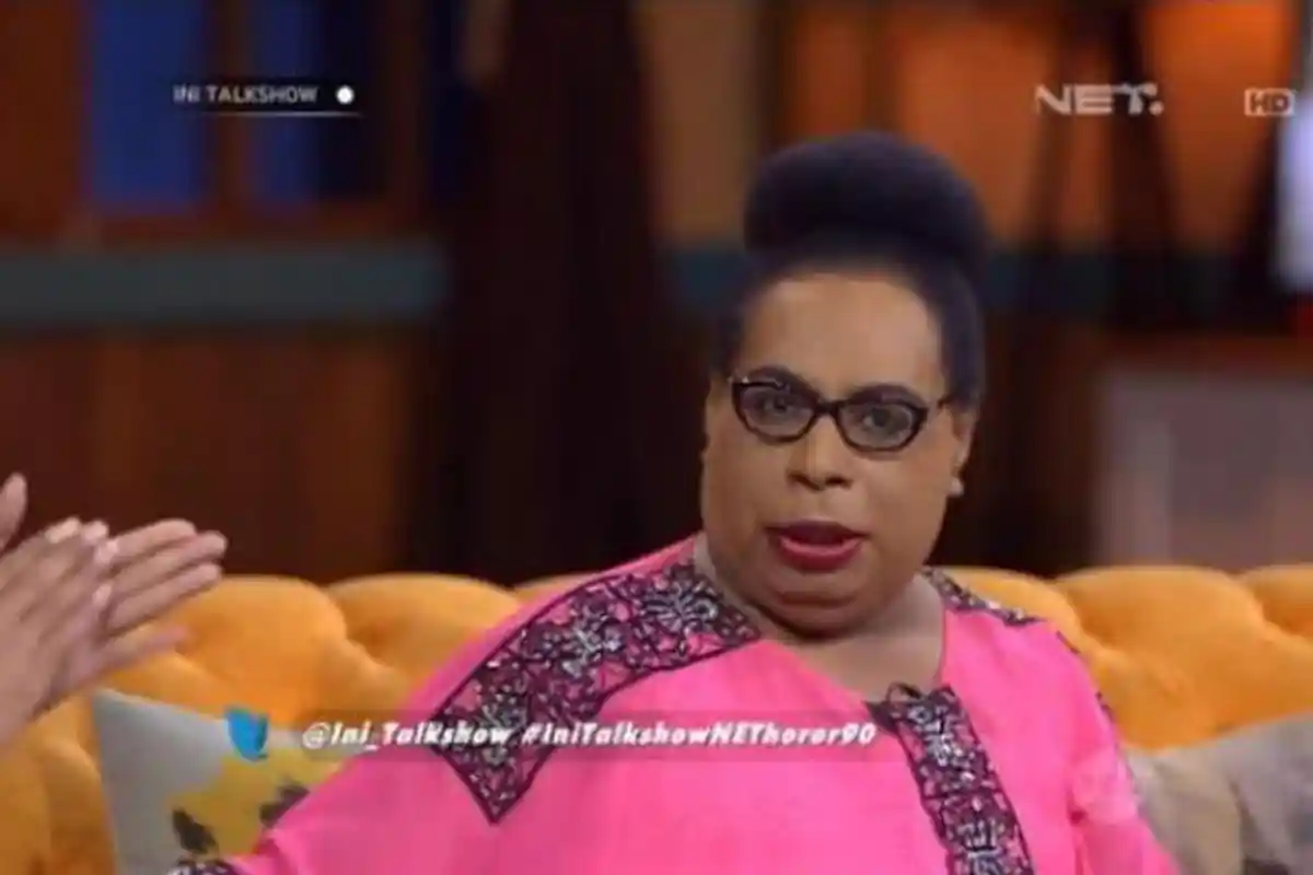 Rus porno: qizining eshak tasmali