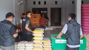 Polres-Sigi-dan-Disperindagkop-Sidak-Harga-Beras-di-Sigi-Biromaru-Pastikan-Sesuai-HETB.jpg