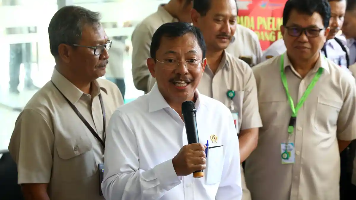 2 WNI Positif Virus Corona, Terawan Sebut Bisa Jadi Bahan Riset Kemenkes dan Singgung Harga Masker