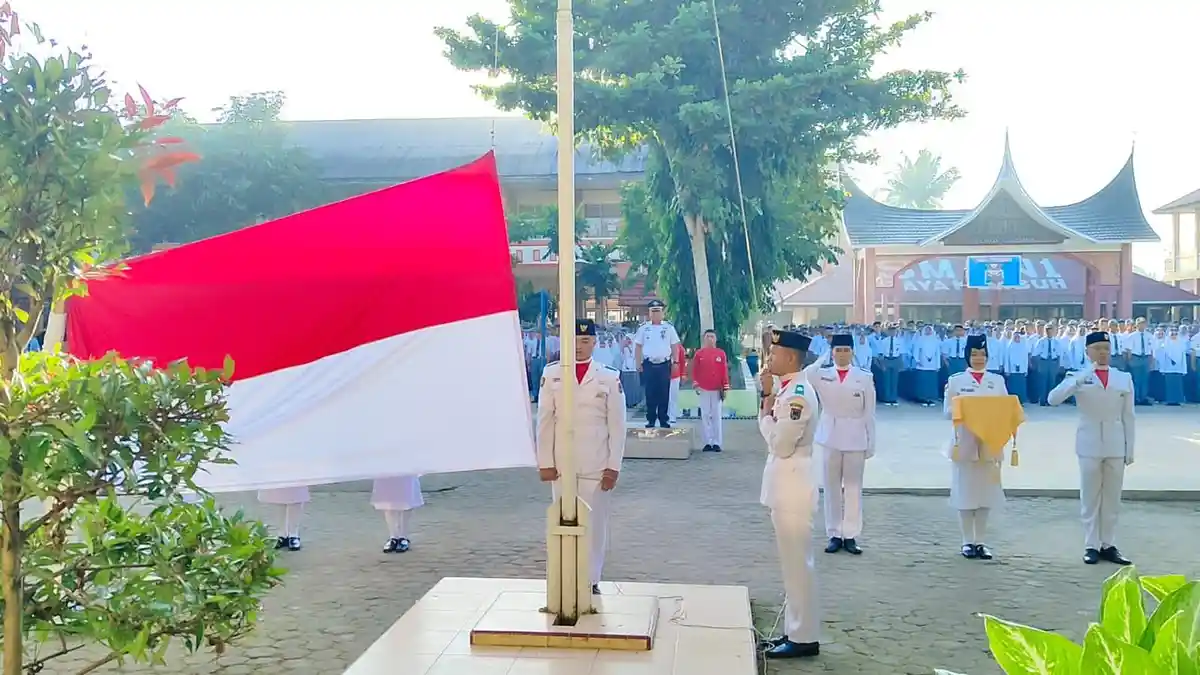 Jadi Irup Upacara Bendera Di SMANSA Payakumbuh Kabid Ops Dishub Andi Sampaikan Ini.