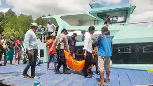 Pasangan-suami-istri-pasutri-muda-ditemukan-meninggal-di-KM-Klamono.jpg