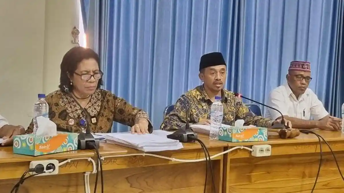 Marciana Hadiri Rapat Pembahasan dan Harmonisasi 3 Raperda di DPRD Kabupaten Manggarai Barat