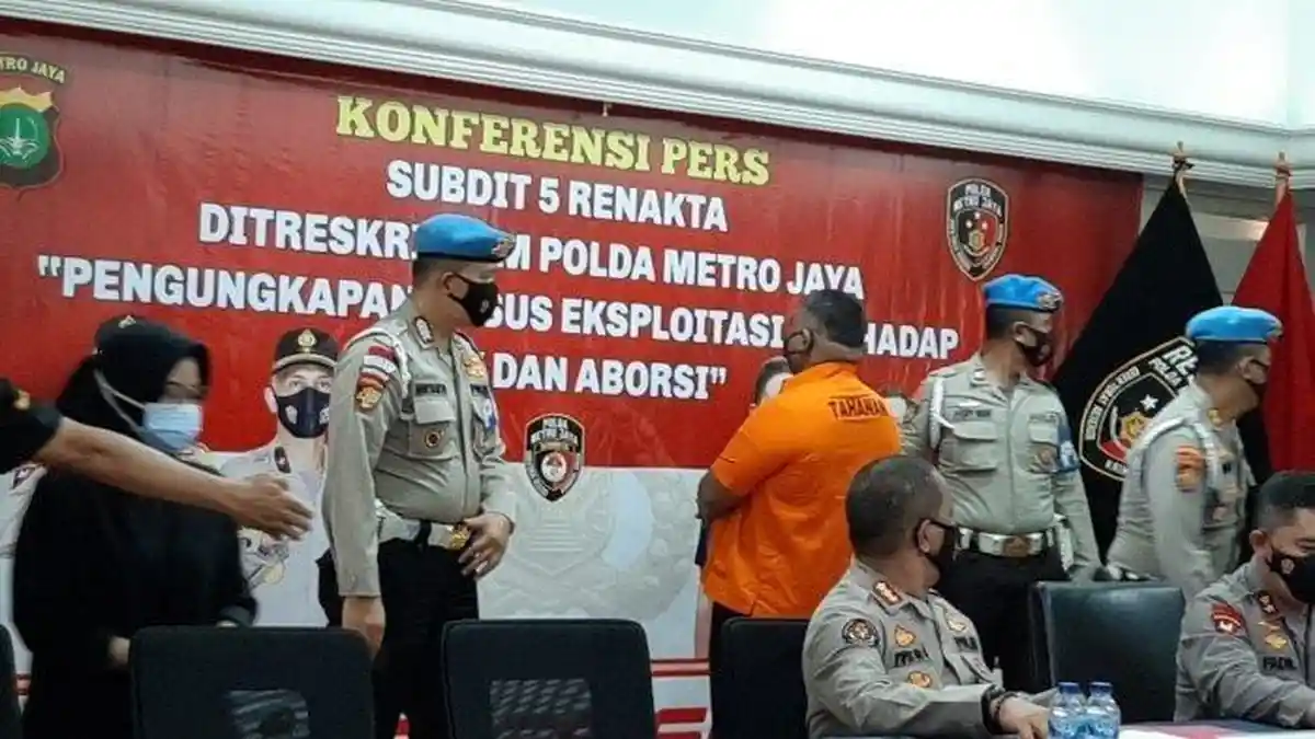 Keluar Kafe Sambil Menangis, Kesaksian Wanita Lihat 3 Orang Tewas Ditembak Bripka CS