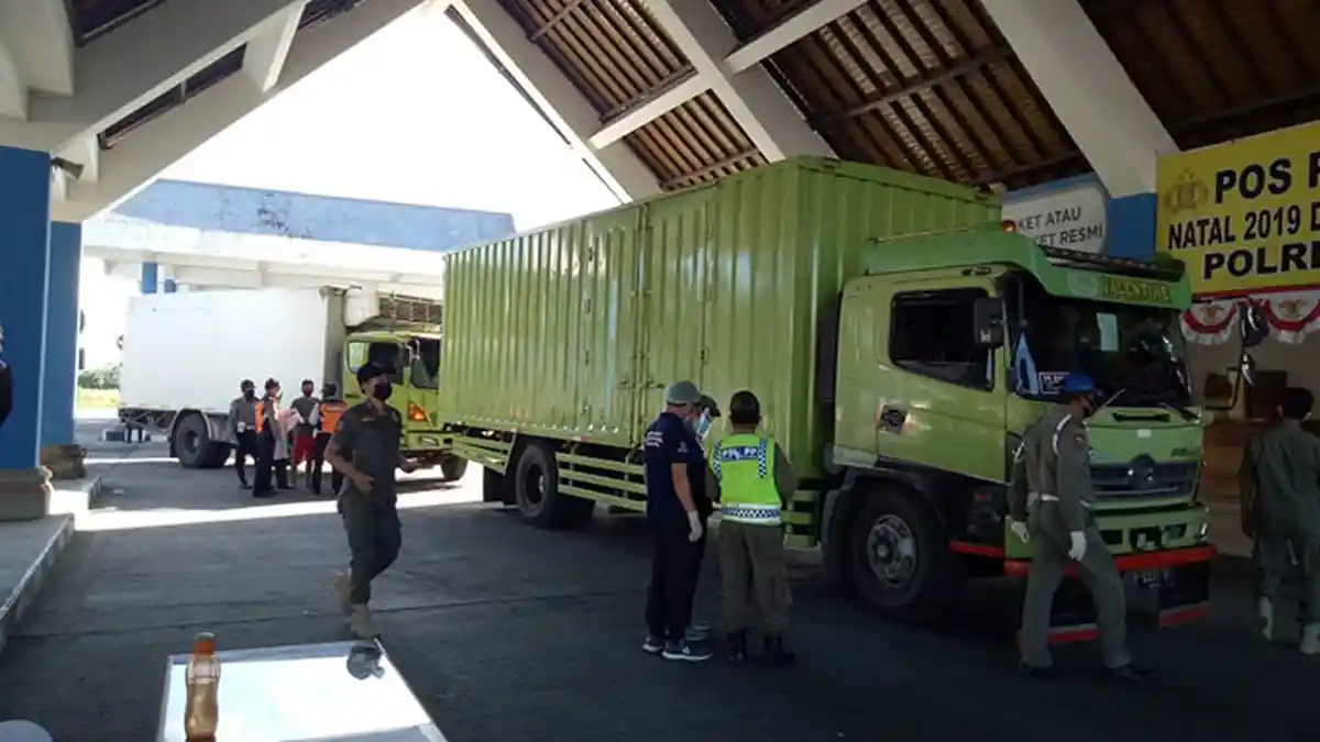 Lolos di Ketapang & Gilimanuk,Puluhan Orang yang Terjaring di Terminal Mengwi Langsung di Rapid Test