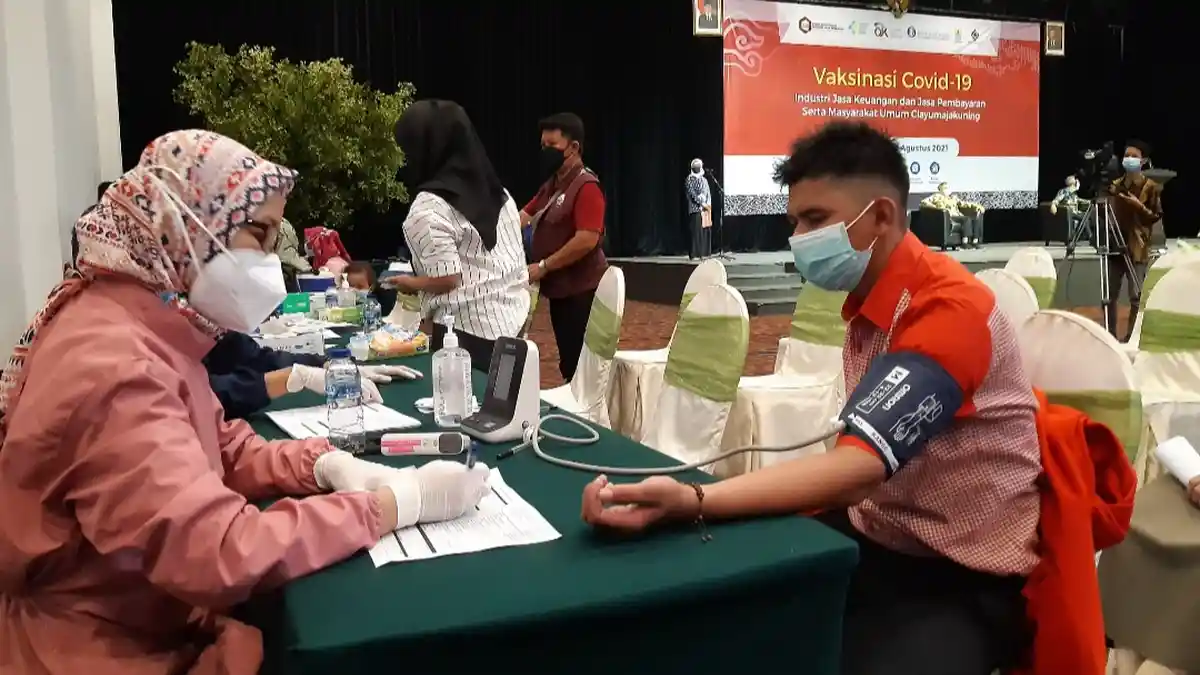 OJK Cirebon Targetkan Gebyar Vaksinasi Covid-19 Diikuti Lebih Dari 3000 Orang