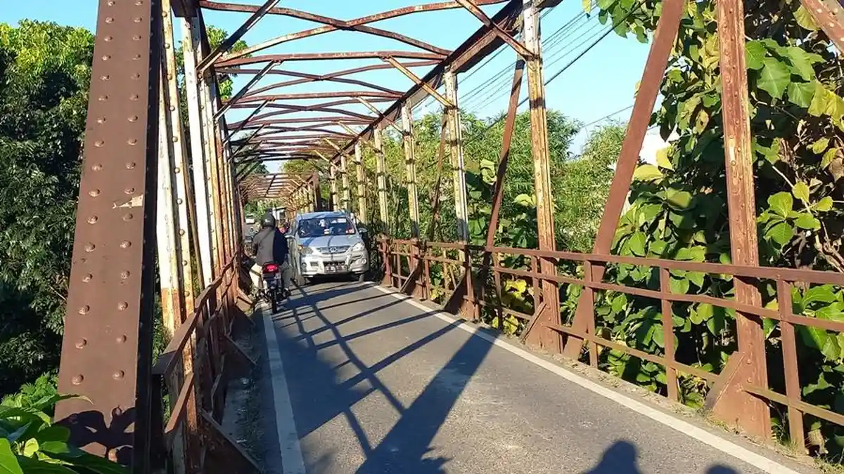 Cerita Jembatan Karangsambung Kudus, Dibangun Belanda, Besi Sudah Berkarat Masih Digunakan Warga