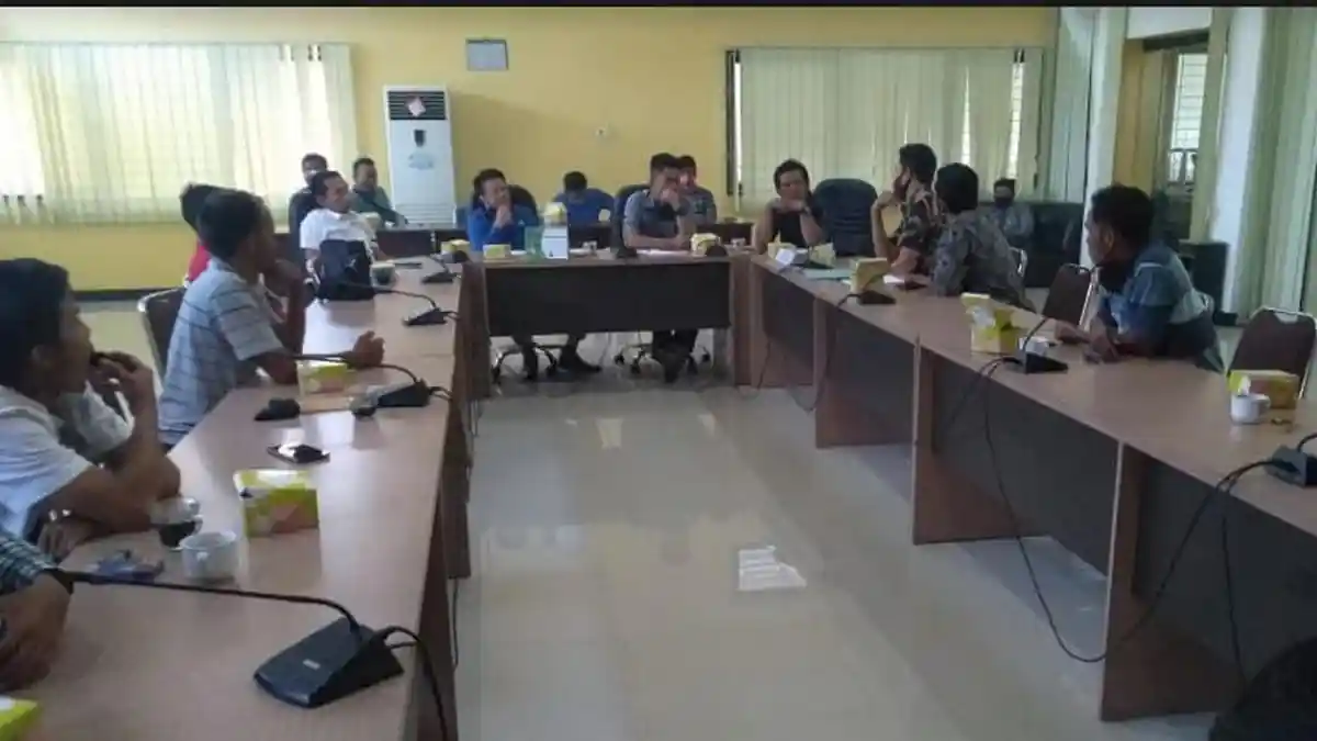 Gaji Belum Dibayar Sejak Desember 2019, Buruh Perusahaan Baturabara Ngadu ke DPRD Lahat