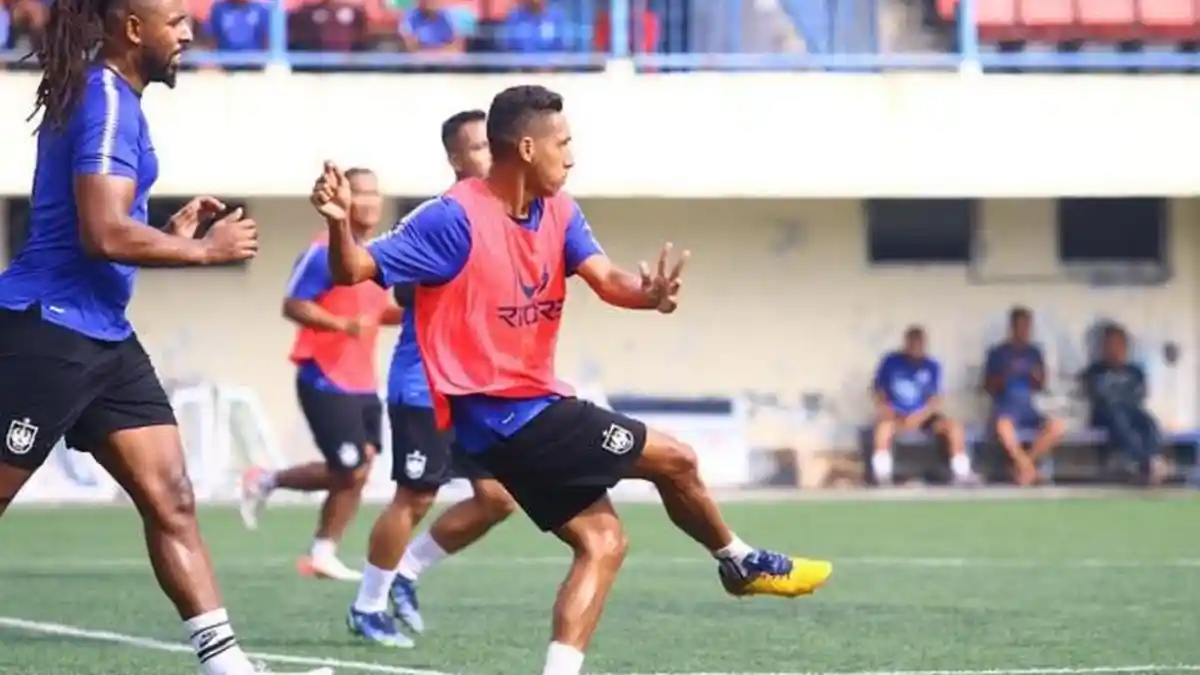 Delfin Rumbino Berharap PSIS Curi Poin di Kandang Persib