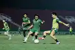 Pemain-Persebaya-saat-melakukan-persiapan-jelang-menghadapi-Rans-Nusantara-FC.jpg