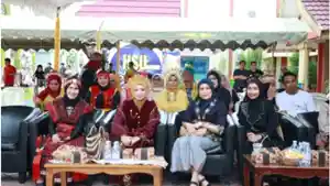 Ketua-TP-PKK-HSU-tengah-hadiri-acara-fashion-show-HSUss.jpg