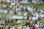 Umat Musilm Sholat Idulfitri 1440 H di Masjid Raya Bandung
