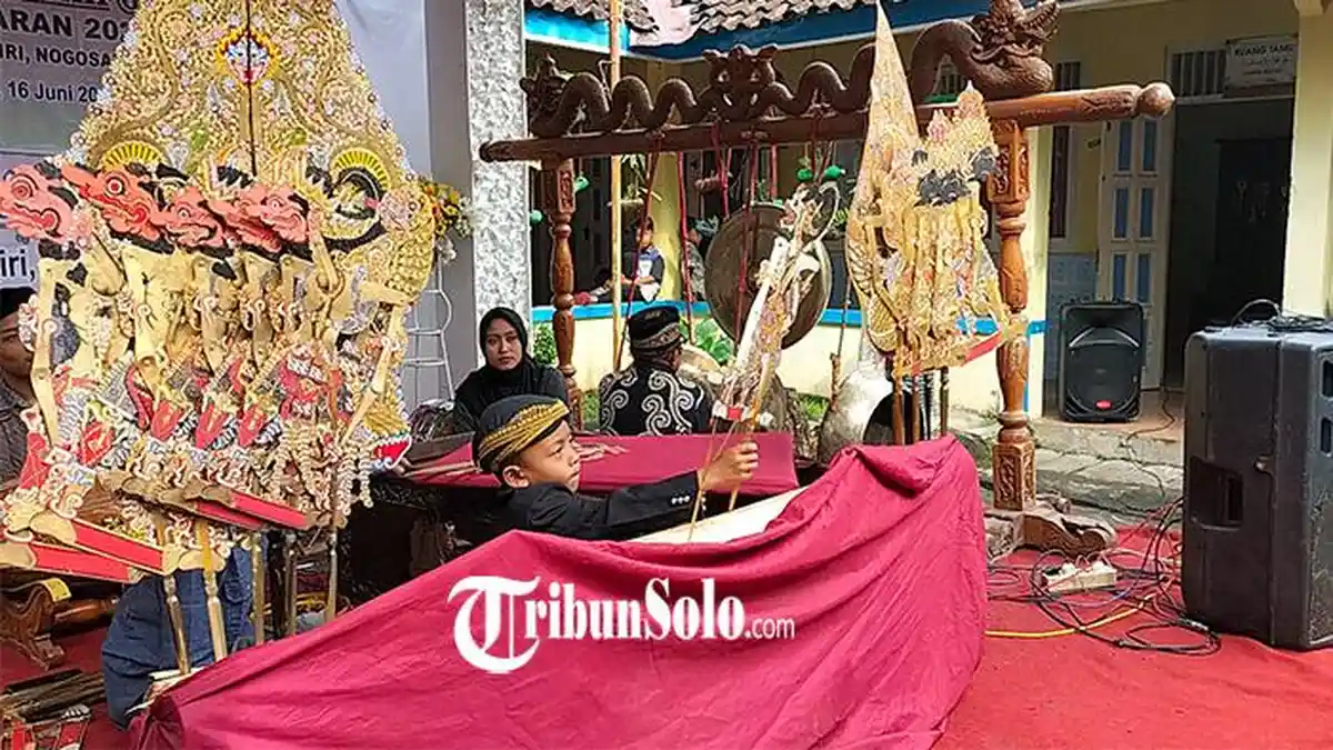 Potret Dalang Cilik Boyolali, Baru Lulus TK Punya Cita-cita Jadi Dalang Kondang 