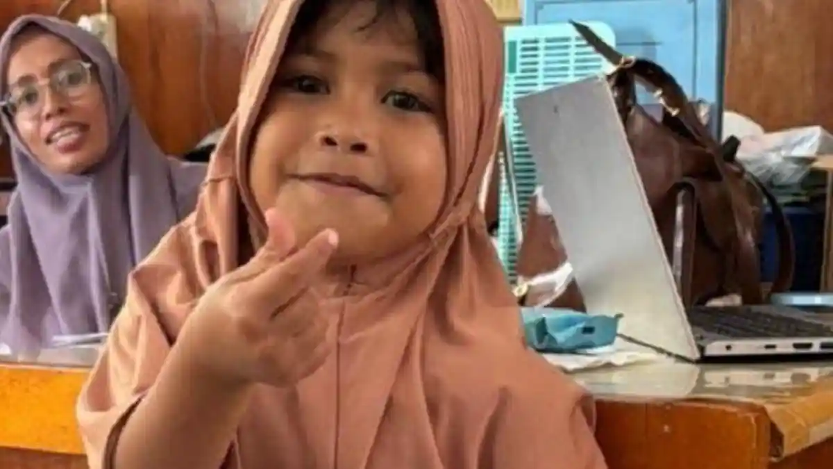 Berkat Program Si ADE Banggai, Raisya Akhirnya Kembali Bersekolah