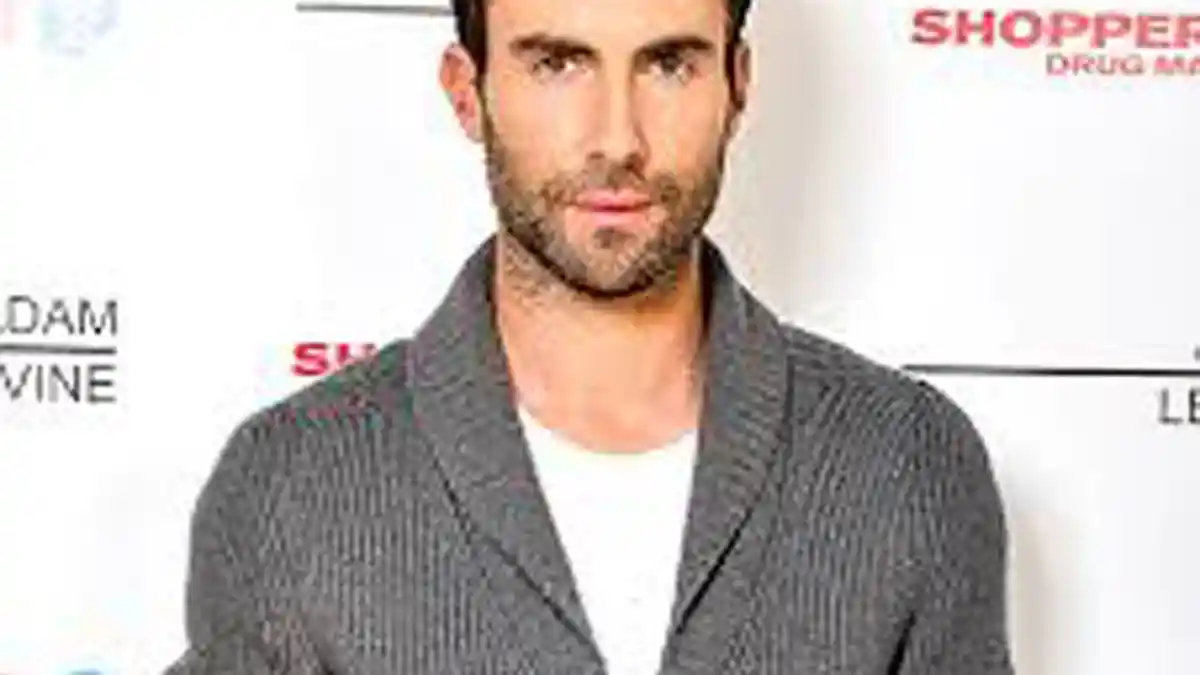 Ketenaran Tidak Membuat Vokalis Maroon 5 Sombong