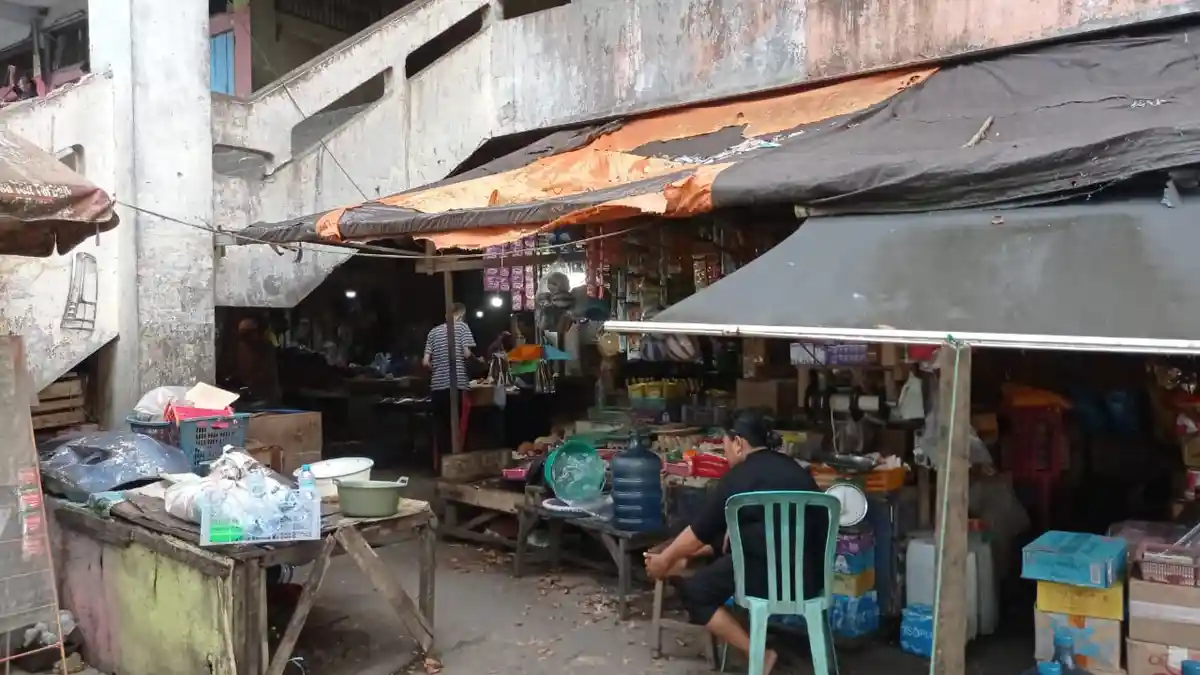 Pedagang di Pasar Paal 2 Protes, Harga Sewa Lapak Terus Naik: Rugi Jualan Disini