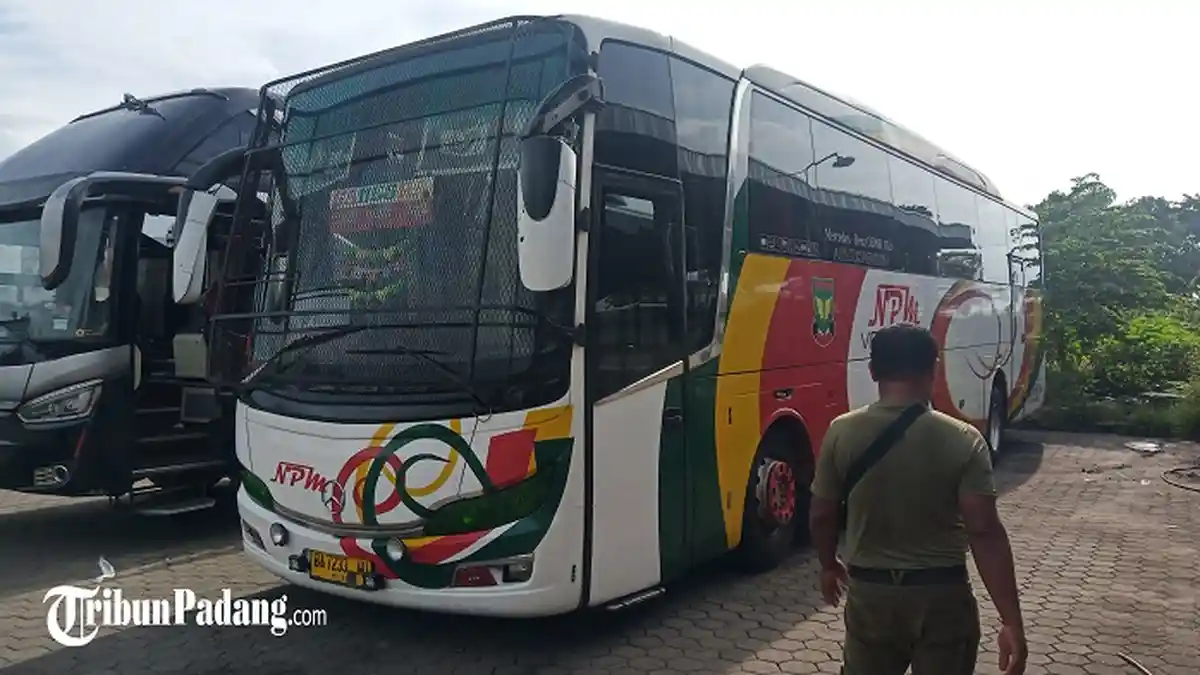 Lusa, Bus NPM di Padang Mulai Parkir, Kembali Beroperasi pada 18 Mei 2021