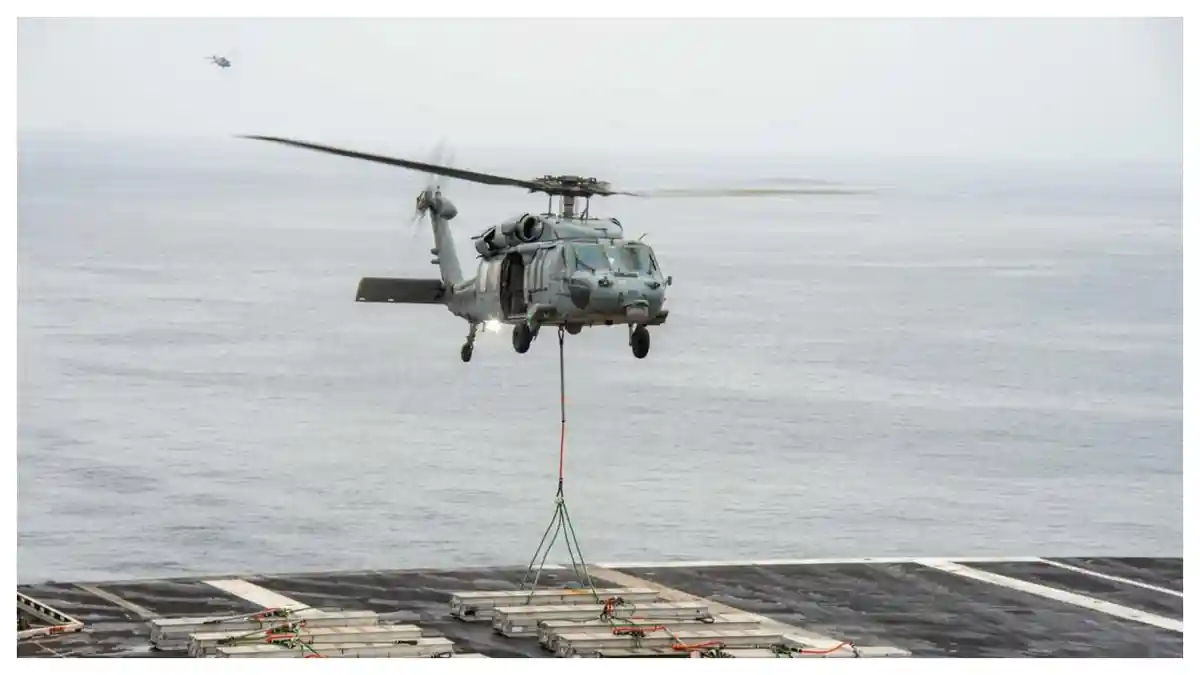 Jet Tempur F/A-18 dan Helikopter Angkatan Laut AS Jatuh di Laut China Selatan, Hanya Jeda 30 Menit