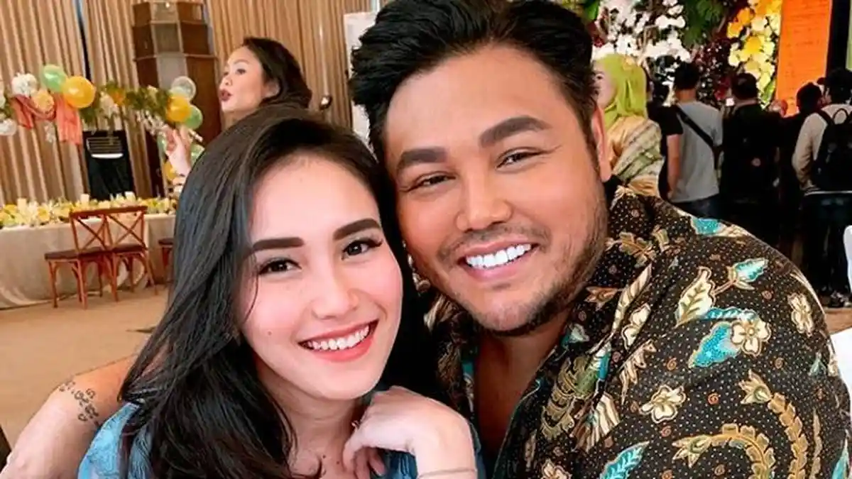 Pamer Kedekatannya dengan Ayu Ting Ting, Ivan Gunawan Tulis Kalimat Romantis