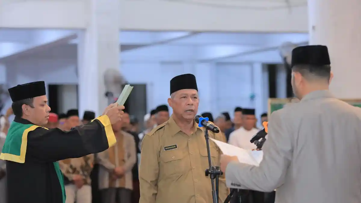 Nazaruddin Dilantik Jadi Imum Mukim Lueng Bata, Disaksikan Wali Kota Banda Aceh
