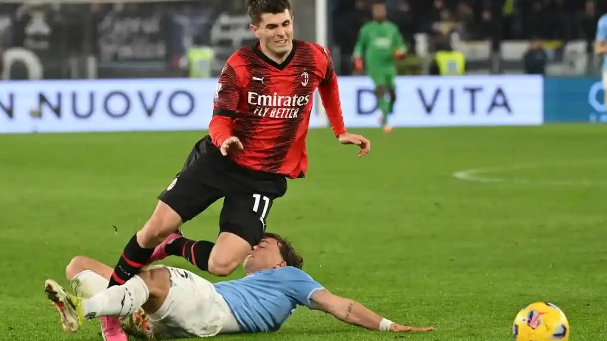 Pelatih AC Milan Kecam Pelecehan Online yang Diterima Pulisic