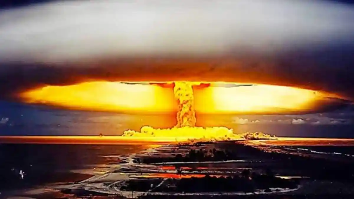 Pilot yang Menjatuhkan Bom Atom Hiroshima: Moralitas Menjatuhkan Bom Itu Bukanlah Urusan Saya