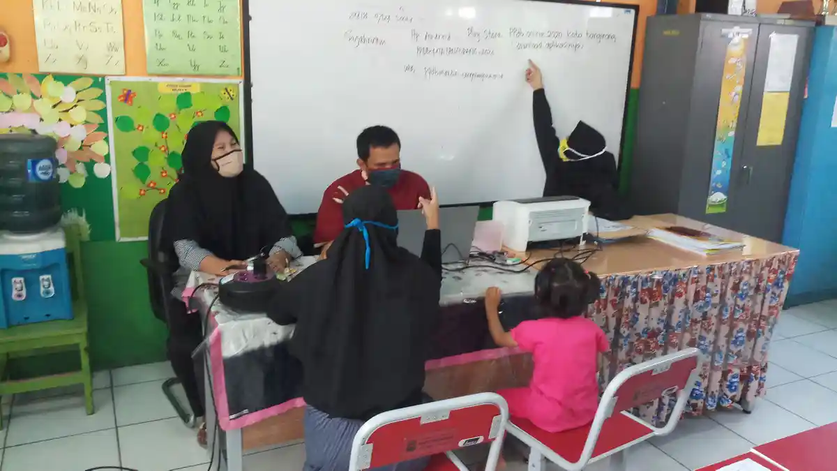 Pemprov DKI Berlakukan PPDB 2020 Agar Anak Keluarga Miskin Tak Tersingkir Oleh Jalur Zonasi