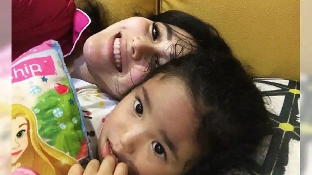 Momen Ayu Ting Ting Dibantu Ayahnya Urusi Bilqis Akan Sekolah, Suapi Sarapan hingga Bantu Buat PR