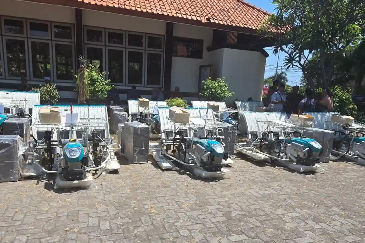 Ratusan Kelompok Tani di Buleleng Disasar Bantuan Alsintan dari DPR RI 