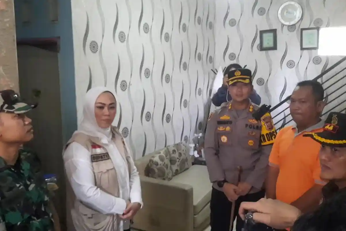 Patroli Mudik Aman, Forkopimda Karawang Datangi Rumah Warga Hendak ke Kampung Halaman