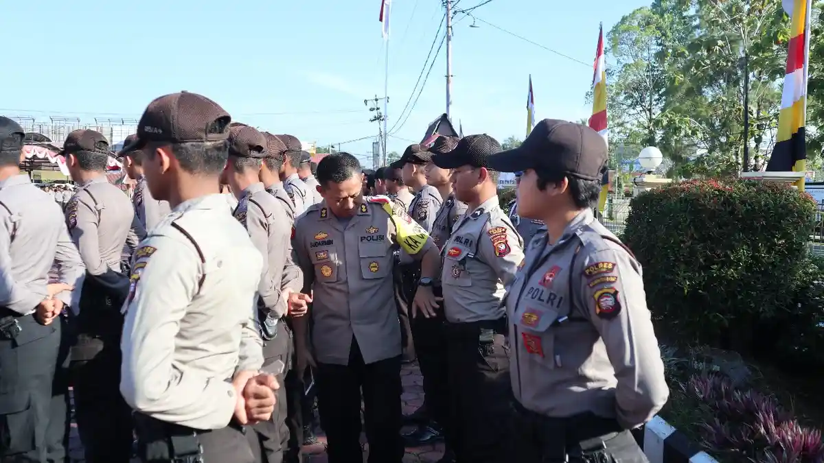 Bikin Anggota Salah Tingkah, Ini yang Dilakukan Kapolres Sintang