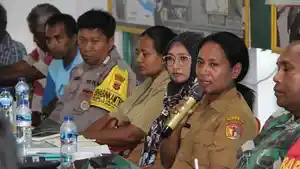 Lurah-Umanen-Yovita-Reliana-Bete.jpg